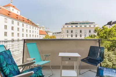 Ein Balkon oder eine Terrasse in der Unterkunft Studio Stubenbastei