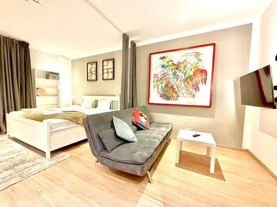 Ein Sitzbereich in der Unterkunft VibeStudio 303 - Central Vienna 1090 - 50m2 - Self Check-In - AC