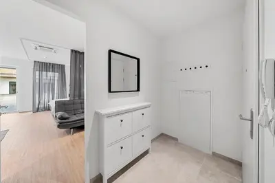 Ein Bett oder Betten in einem Zimmer der Unterkunft VibeStudio 304 - Central - AC - Licensed - Parking Nearby