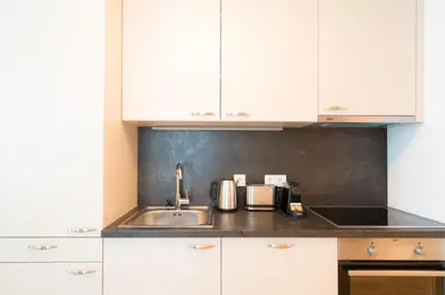 Küche/Küchenzeile in der Unterkunft Vienna Residence, Marina Tower - Danube