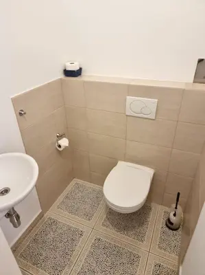 Ein Badezimmer in der Unterkunft Sissi Royal Suite - Inner City 4 bedroom apartment