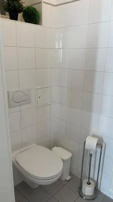Ein Badezimmer in der Unterkunft Central Mariahilfer Apartment 5 min to the Schönbrunn Palace and City shopping center
