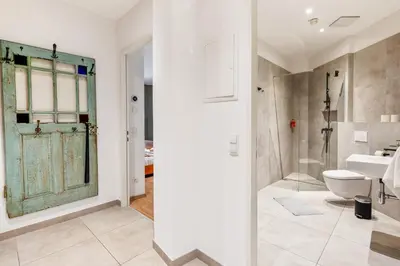 Ein Badezimmer in der Unterkunft VibeStudio 401 - Central Vienna 1090 - 40m2 - Self Check-In - AC