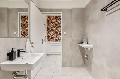 Ein Badezimmer in der Unterkunft VibeStudio 401 - Central Vienna 1090 - 40m2 - Self Check-In - AC