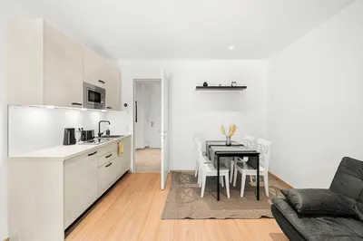 Küche/Küchenzeile in der Unterkunft VibeStudio 403 - Central Vienna 1090 - 50m2 - Self Check-In - AC