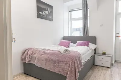 Ein Bett oder Betten in einem Zimmer der Unterkunft Standard 3 Rooms Near Hauptbahnhof