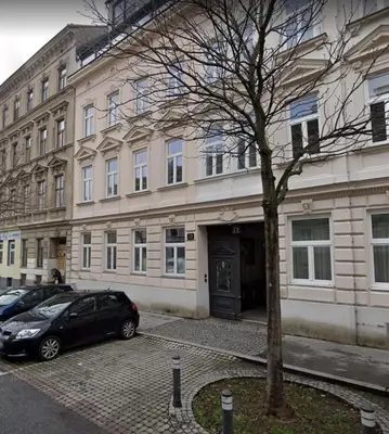 Das Gebäude in dem sich die Ferienwohnung befindet