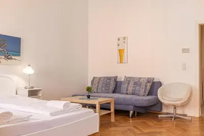 Ein Bett oder Betten in einem Zimmer der Unterkunft Affordable 2BR, Perfect Location & Well Connected