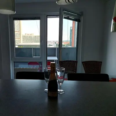 Grundriss der Unterkunft Tower Apartment with private terrace next to UNO