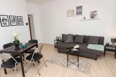 Ein Sitzbereich in der Unterkunft Beautiful 2-bedroom apartment near Schönbrunn
