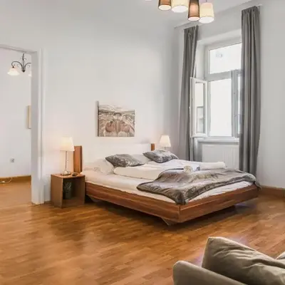 Beautiful 2BR Aptartment 12 minutes to Downtown
