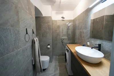 Ein Badezimmer in der Unterkunft Stilvolle Wohnung mit ruhig gelegenem Balkon