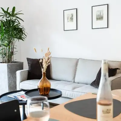 Stilvolle Wohnung mit ruhig gelegenem Balkon