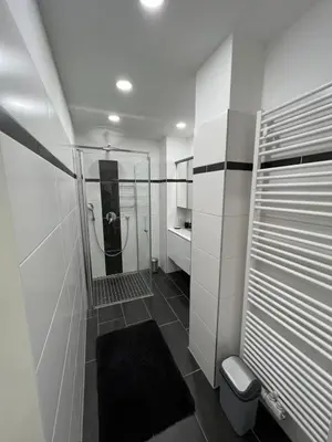 Ein Badezimmer in der Unterkunft Monterey Apartment Vienna