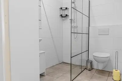 Ein Badezimmer in der Unterkunft Affordable & Comfortable 1BR Apartment