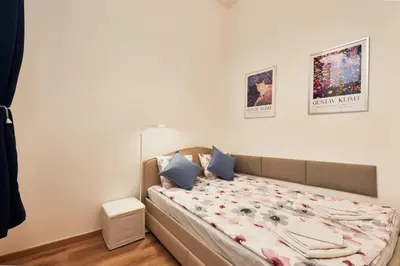 Ein Bett oder Betten in einem Zimmer der Unterkunft MALIXA - Apartment in the heart of Vienna next to Metro