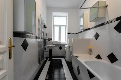 Ein Badezimmer in der Unterkunft 3-Bedroom Apartment in Central Vienna