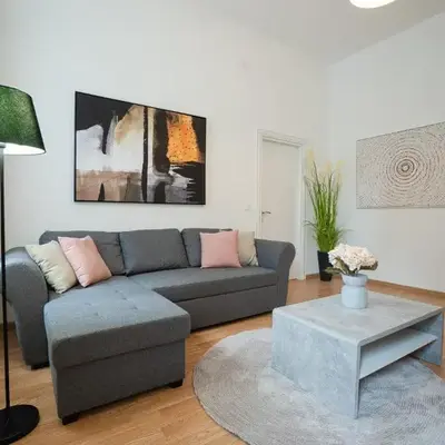 Apartment in the central area. 5 minute's walk to the Danube.