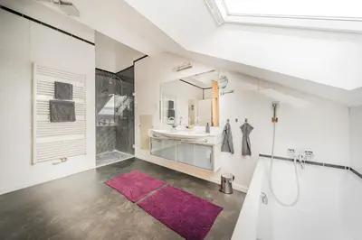 Ein Badezimmer in der Unterkunft Penthouse apartment - Sauna - Terrasse - Kamin - AC