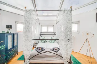 Ein Sitzbereich in der Unterkunft Penthouse apartment - Sauna - Terrasse - Kamin - AC