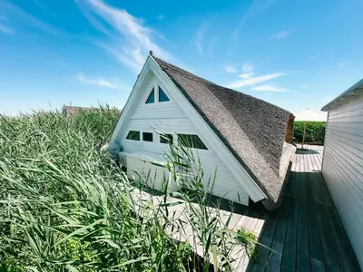 Das Gebäude in dem sich das Ferienhaus befindet