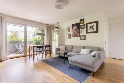 Ein Sitzbereich in der Unterkunft Dream Apartment - central and quiet with AC and free parking garage