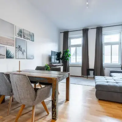 Cozy Apartment Steps Away from Wiener Stadthalle