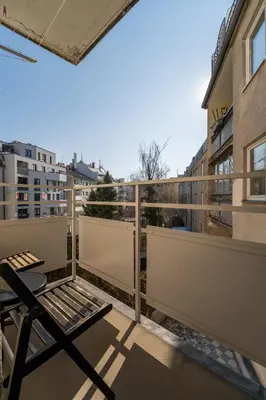 Ein Balkon oder eine Terrasse in der Unterkunft Spacious Smart Home Vienna