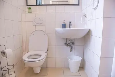 Ein Badezimmer in der Unterkunft Affordable 2BR Apt-Near Wiener Stadthalle