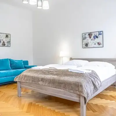Affordable 2BR Apt-Near Wiener Stadthalle