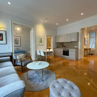 Luxury 2BR Apartment Neubaugasse