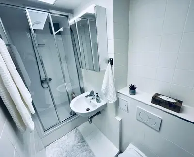 Ein Badezimmer in der Unterkunft Lovely nest! Just beside SCHÖNBRUNN PALACE and ZOO!
