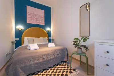 Ein Bett oder Betten in einem Zimmer der Unterkunft josef's home I Cozy Retro Apartment