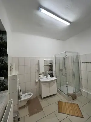 Ein Badezimmer in der Unterkunft Spacious & Deluxe big apartment near Prater