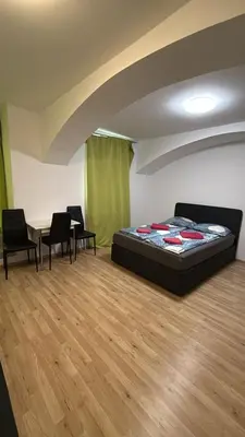 Ein Bett oder Betten in einem Zimmer der Unterkunft Cozy Studio Apt - Near Prater Ferris Wheel