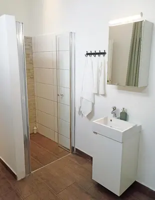 Ein Badezimmer in der Unterkunft 3 bedrooms with ensuite bathrooms