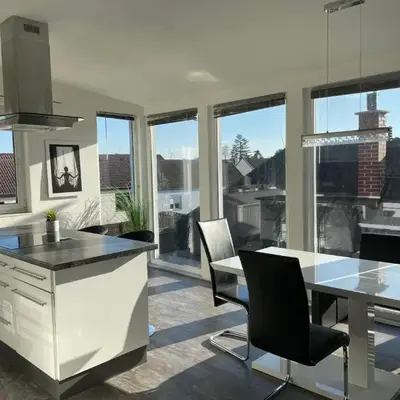 Cozy Apartment next Outlet Center & Airport with Garden