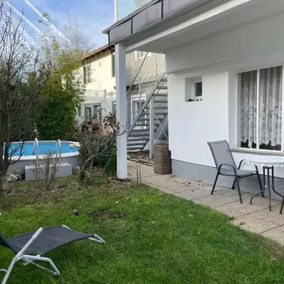 Cheap Outlet Center Apartment with Garden