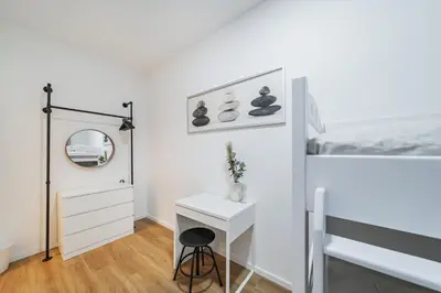 Grundriss der Unterkunft Central City Rooms by Home2