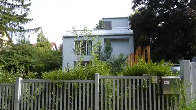Ein Garten an der Unterkunft Wohnen im schönsten Viertel Wiens