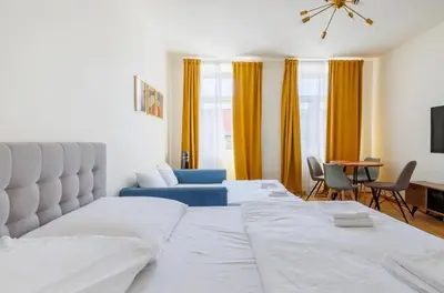 Ein Bett oder Betten in einem Zimmer der Unterkunft Apartment near Hauptbahnhof - Kingsize Bed