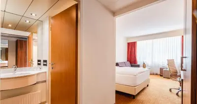 Ein Sitzbereich in der Unterkunft PLAZA Premium Wien