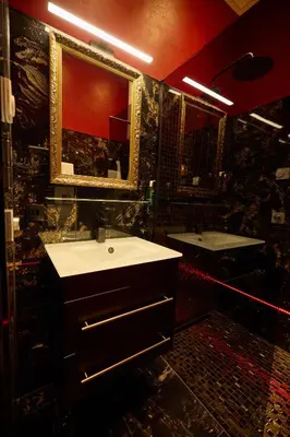 Ein Badezimmer in der Unterkunft Sophie's Place - Love Edition