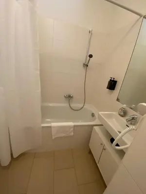 Ein Badezimmer in der Unterkunft Floridsdorfer Apartment - Free Highspeed-Internet