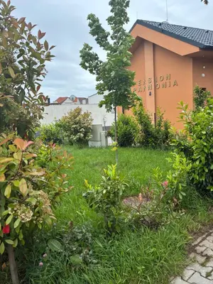 Ein Garten an der Unterkunft Pension Pannonia