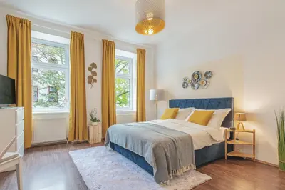 Ein Bett oder Betten in einem Zimmer der Unterkunft Delightful Apartment - near subway