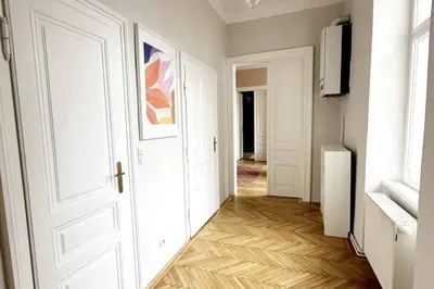 Grundriss der Unterkunft Ruhige & große Altbauwohnung 7min zum Zentrum