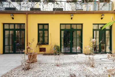 Das Gebäude in dem sich die Ferienwohnung befindet