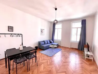 Ein Sitzbereich in der Unterkunft Brand New Spacious & Stylish Aptmt in City-Centre