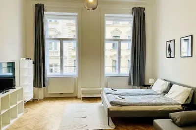 Ein Sitzbereich in der Unterkunft City-Center-Apartment Hip Area, Big & New